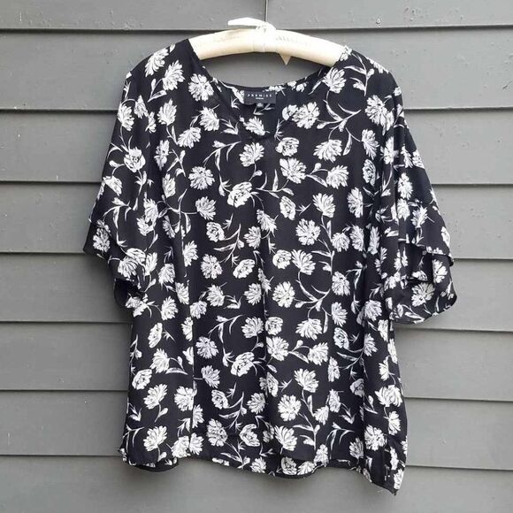 Premise Tops - Premise Woman Black White Floral V Neck Blouse Bell Sleeves size 1X